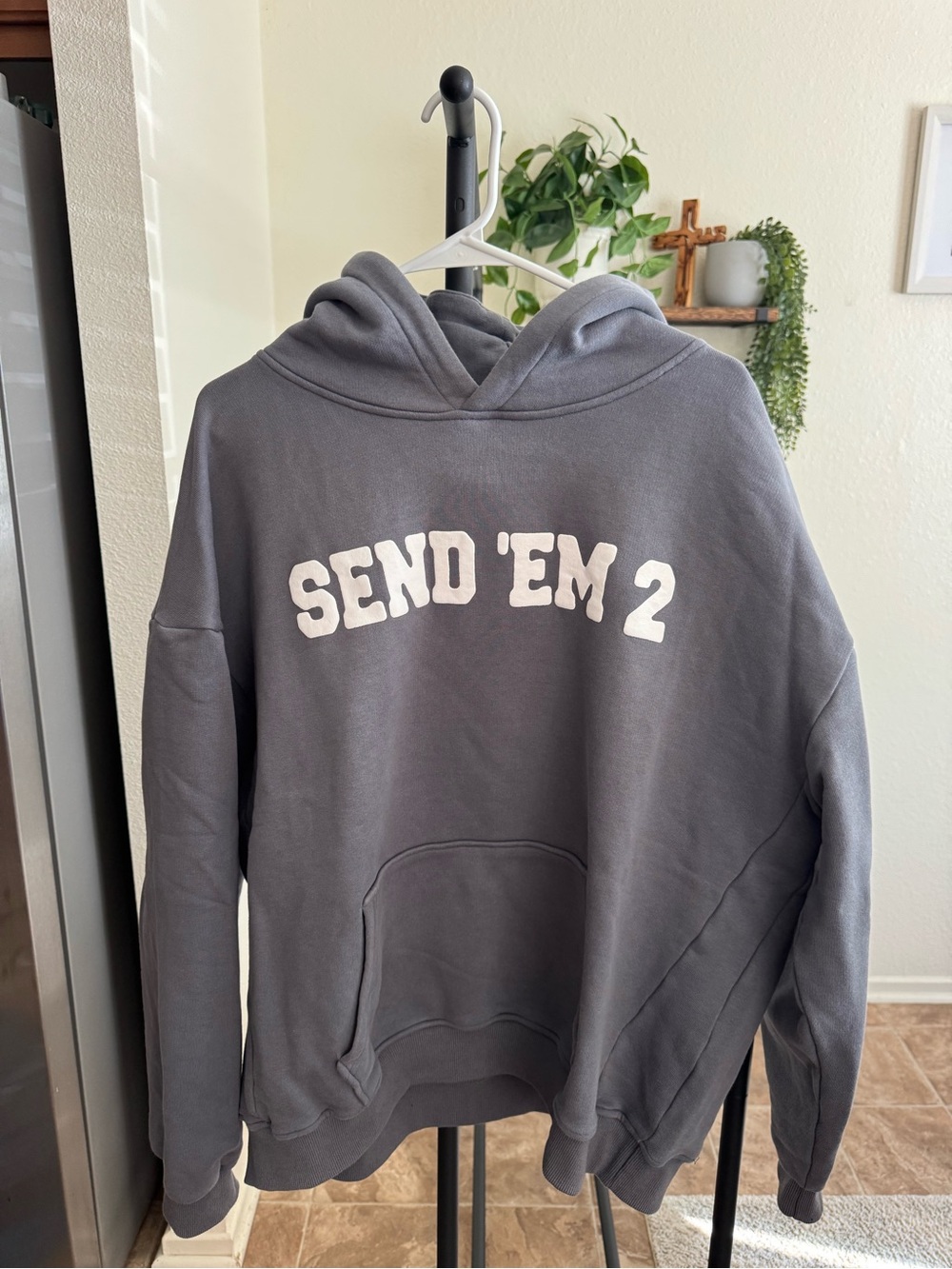 Heaven Gray "SEND 'EM 2" Graphic Hoodie Sz XL Used